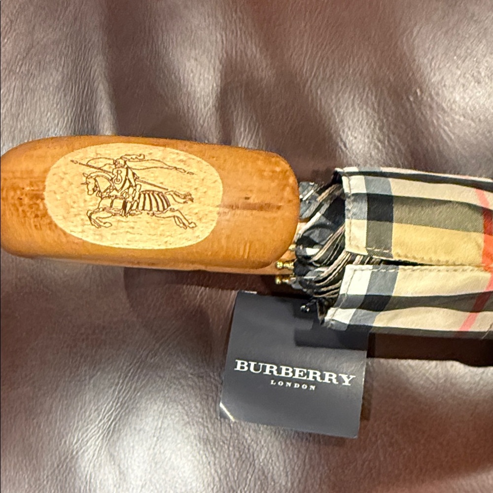 NWT Burberry Beige and Black Plaid Classic Umbrella - Picture 2 of 4